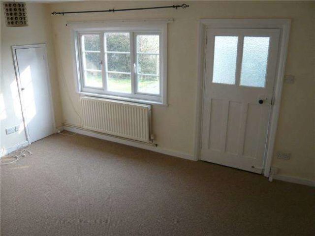  Image of 2 bedroom Semi-Detached house to rent in Elsworth Elsworth Cambridge CB23 at Elsworth Cambridge Caxton Gibbet, CB23 4JU